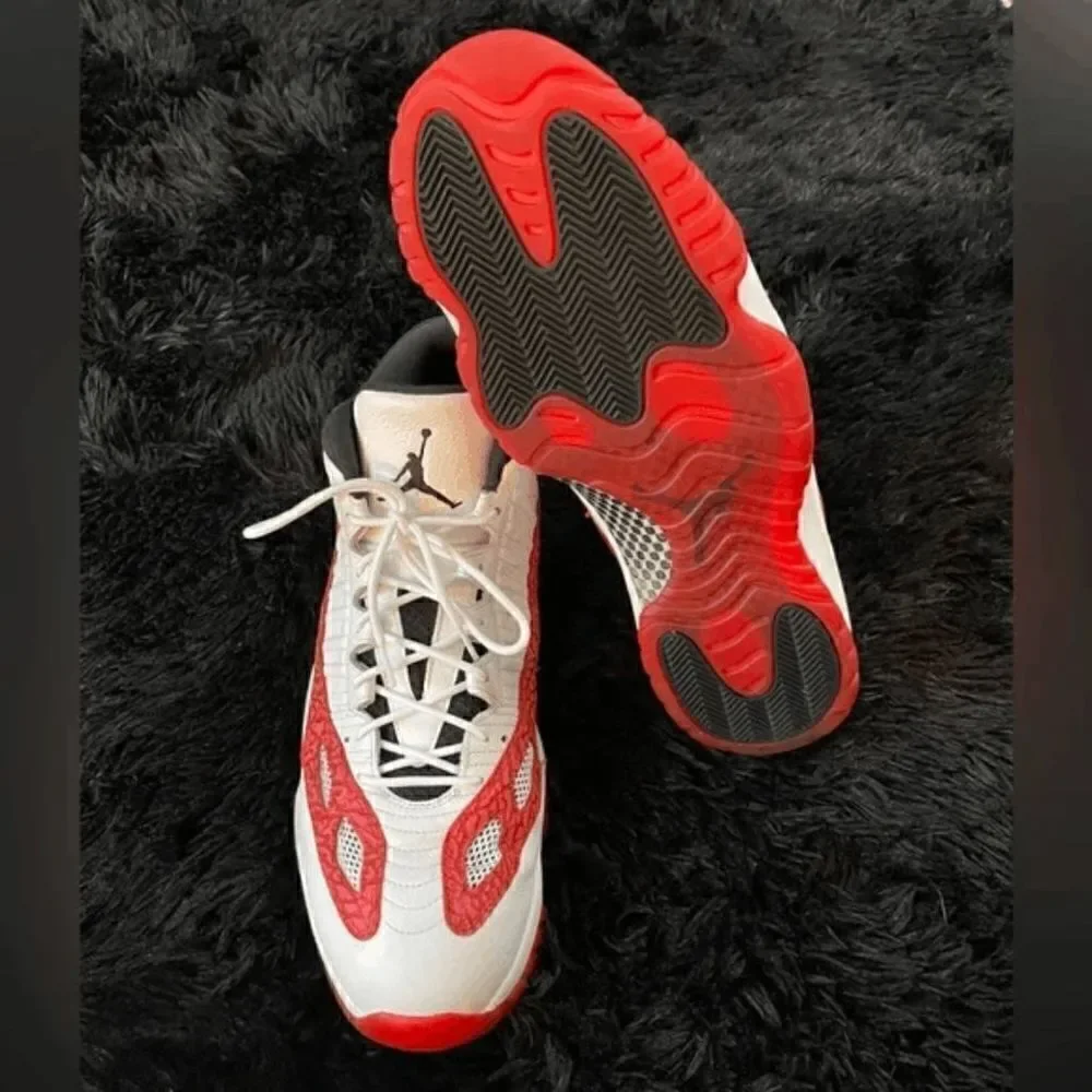 Rare EUC 2017 Mens Air Jordan 11 Retro Low IE GS White Gym Red Sneaker Shoes 18